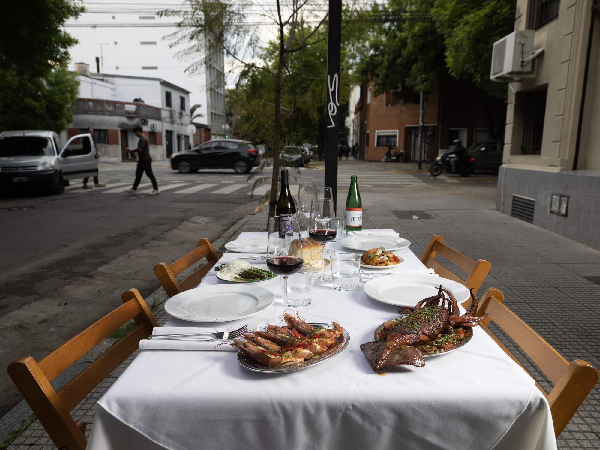 Villa Ortúzar suma propuestas gastronómicas con alquileres bajos y locales amplios